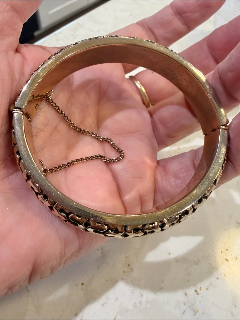 Textured Silver-Tone Patterned Women’s Bangle Bracelet